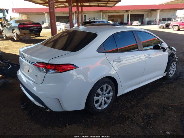 5YFEPMAE6NP297629 Toyota COROLLA LE