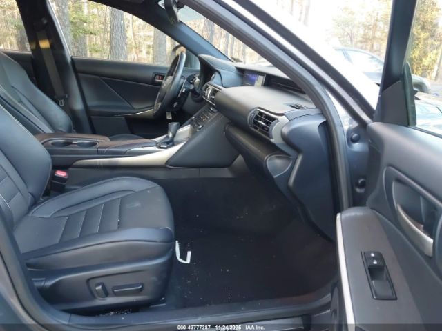 2019 LEXUS IS 300 JTHC81D28K5037695 Photo 4
