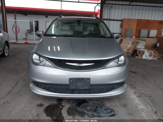 43777398 :رقم المزاد ، 2C4RC1DG0MR542125 vin ، 2021 Chrysler Voyager Lxi مزاد بيع