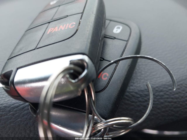 43777400 :رقم المزاد ، 1C4RJEAG6JC323031 vin ، 2018 Jeep Grand Cherokee Laredo E 4x2 مزاد بيع