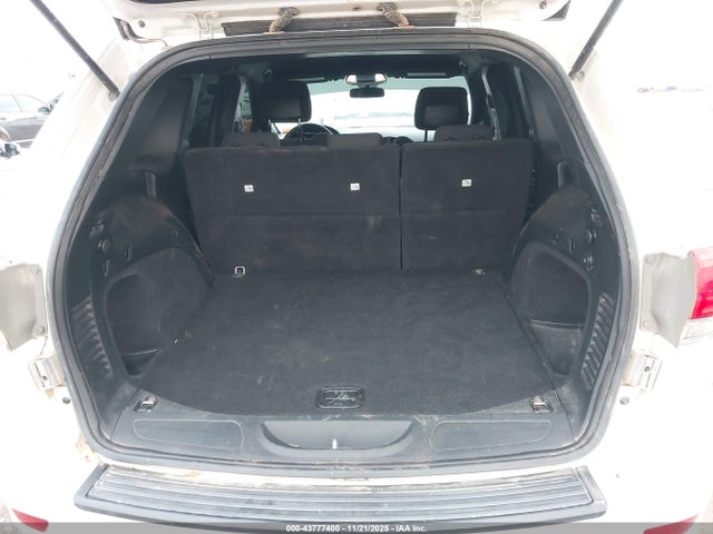 43777400 :رقم المزاد ، 1C4RJEAG6JC323031 vin ، 2018 Jeep Grand Cherokee Laredo E 4x2 مزاد بيع