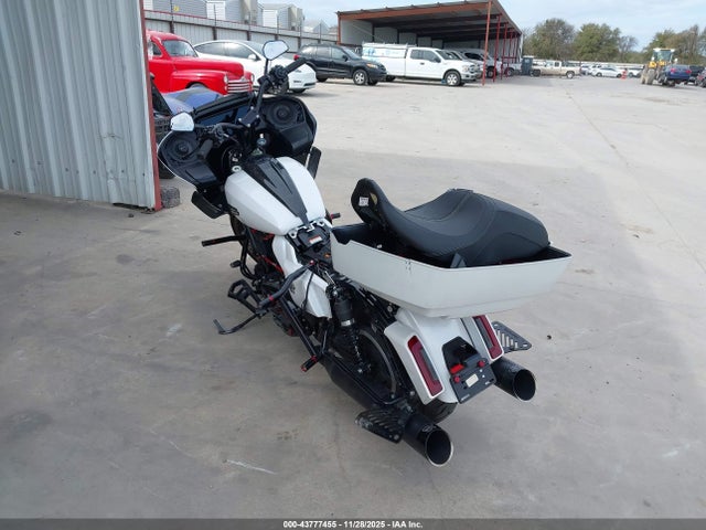 2024 HARLEY-DAVIDSON FLTRX 1HD1KH713RB658438 Photo 2