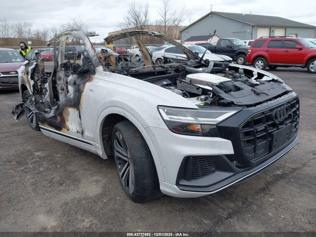2021 AUDI Q8 WA1EVAF16MD020176 Photo 0