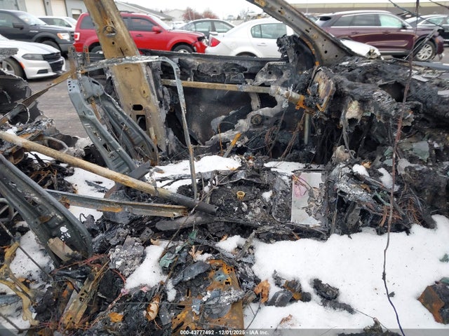 2021 AUDI Q8 WA1EVAF16MD020176 Photo 4