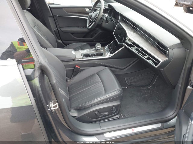 2019 AUDI A7 WAUV2AF22KN018520 Photo 4