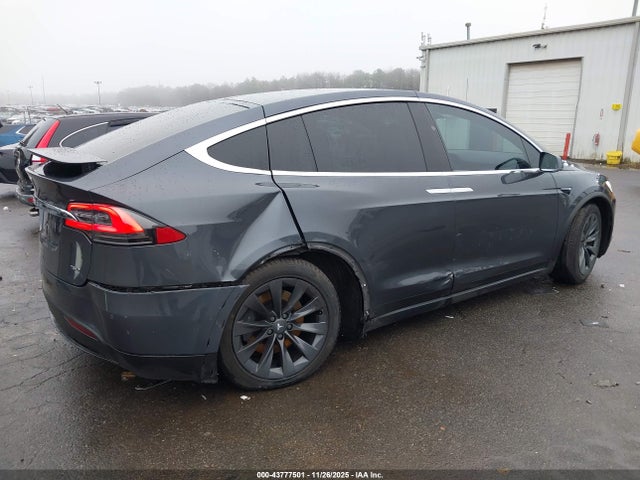 2018 TESLA MODEL X 5YJXCBE2XJF115607 Photo 5