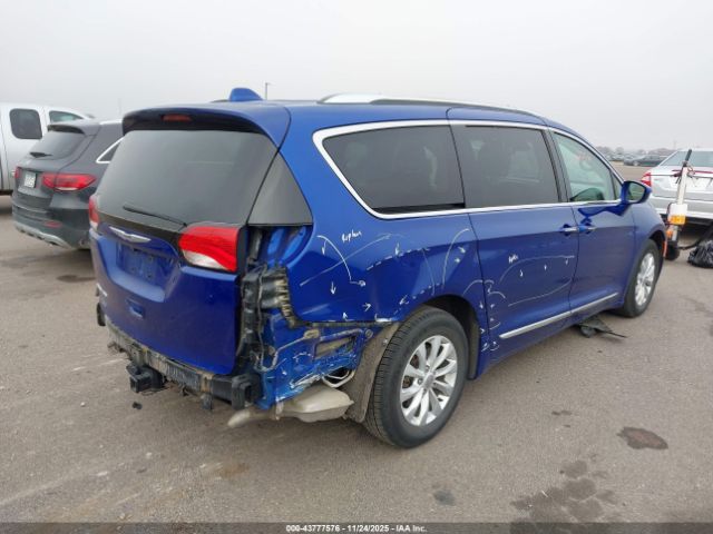 2019 CHRYSLER PACIFICA 2C4RC1BG9KR628145 Photo 3