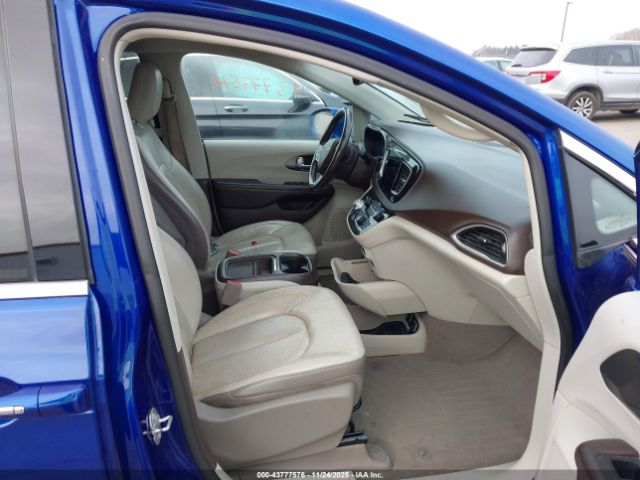 2019 CHRYSLER PACIFICA 2C4RC1BG9KR628145 Photo 4