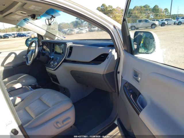 2015 TOYOTA SIENNA 5TDYK3DC3FS688956 Photo 4