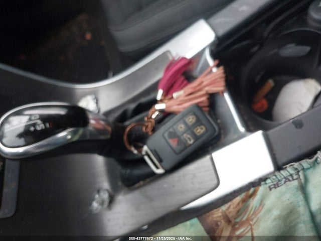 2015 VOLVO XC60 YV440MDJ1F2679878 Photo 10