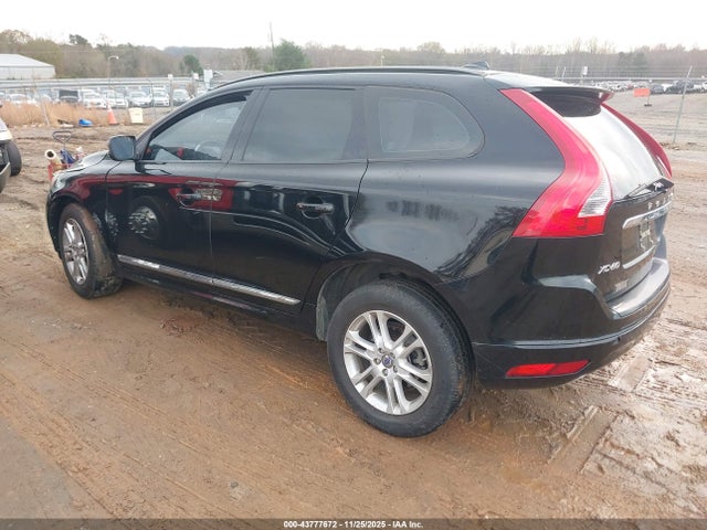 2015 VOLVO XC60 YV440MDJ1F2679878 Photo 2