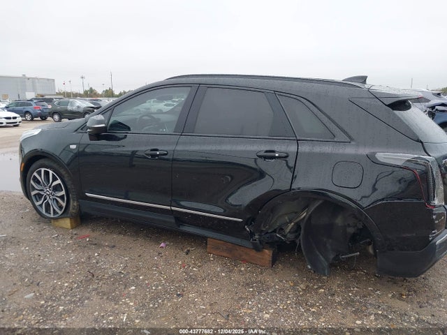 43777682 :رقم المزاد ، 1GYKNGRS1MZ128606 vin ، 2021 Cadillac Xt5 Awd Sport مزاد بيع
