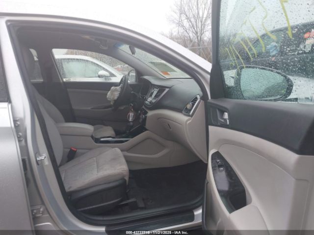 2018 HYUNDAI TUCSON KM8J23A4XJU680304 Photo 4