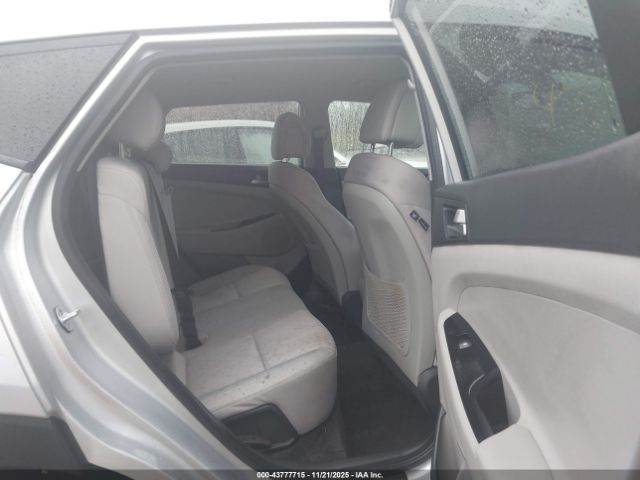 2018 HYUNDAI TUCSON KM8J23A4XJU680304 Photo 7