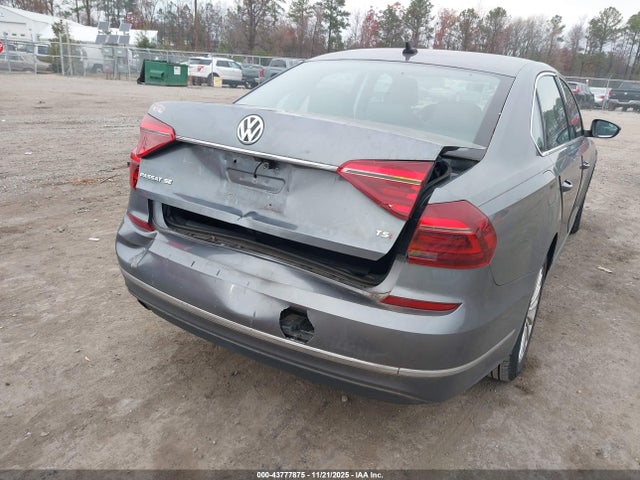 2017 VOLKSWAGEN PASSAT 1VWBT7A39HC028601 Photo 5