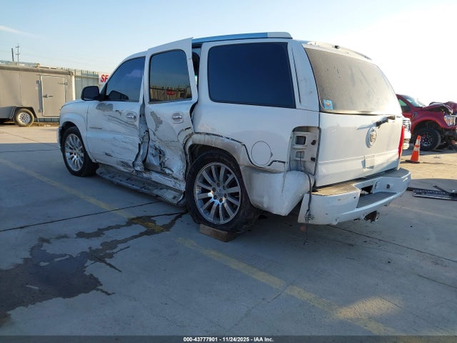 2002 CADILLAC ESCALADE 1GYEC63T62R130413 Photo 2