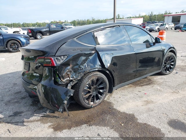 2023 TESLA MODEL Y 7SAYGDEE5PF881514 Photo 3