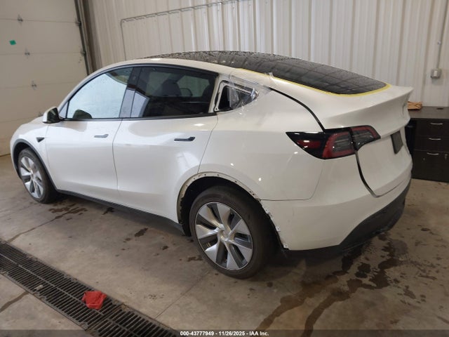 2023 TESLA MODEL Y 7SAYGDEE2PA041509 Photo 2