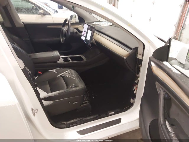 2023 TESLA MODEL Y 7SAYGDEE2PA041509 Photo 4
