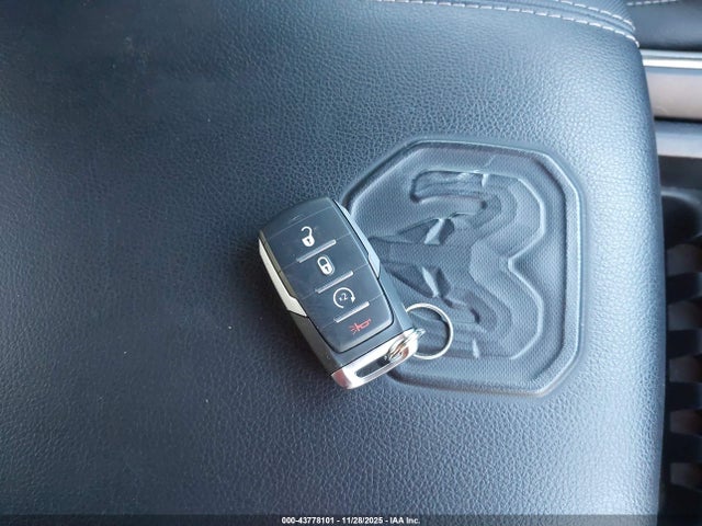 2022 RAM 1500 1C6SRFVTXNN478173 Photo 10