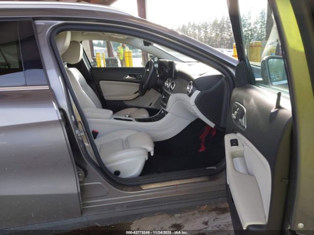 2020 MERCEDES-BENZ GLA 250 WDCTG4GB4LJ681148 Photo 4