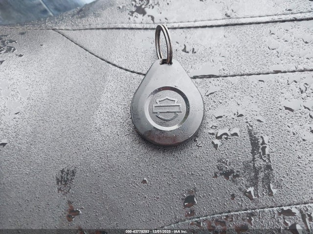 2022 HARLEY-DAVIDSON FLTRXST 1HD1ACL11NB610698 Photo 10