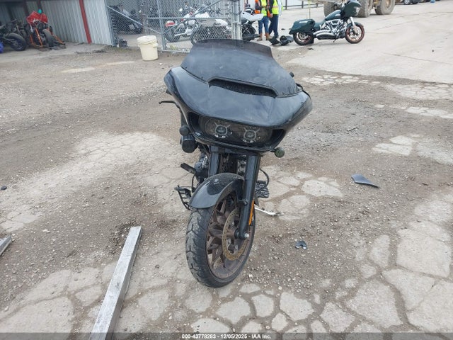 2022 HARLEY-DAVIDSON FLTRXST 1HD1ACL11NB610698 Photo 4