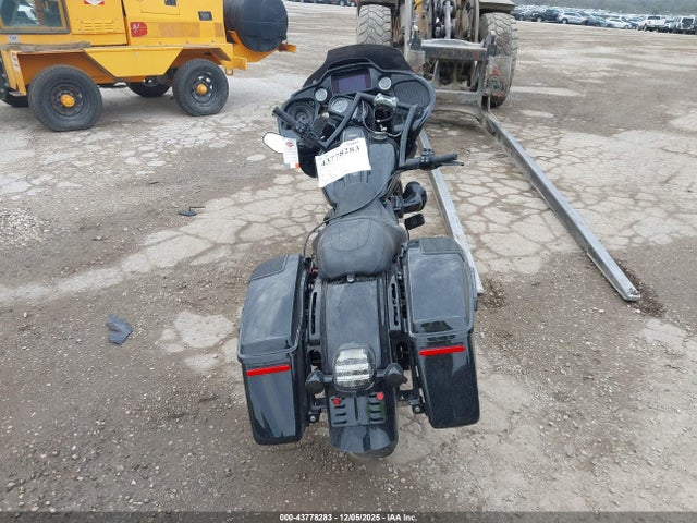 2022 HARLEY-DAVIDSON FLTRXST 1HD1ACL11NB610698 Photo 5