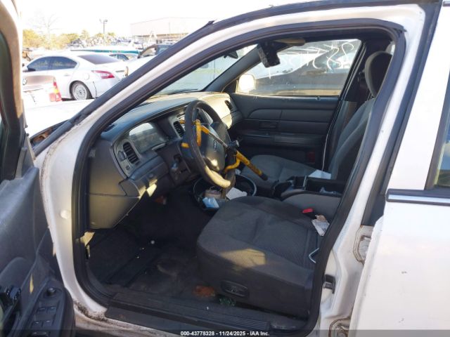 2011 FORD CROWN VICTORIA 2FABP7BV8BX157906 Photo 4