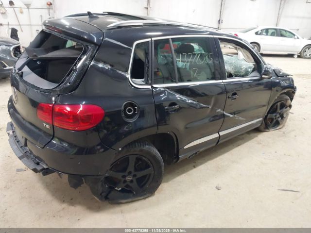 2017 VOLKSWAGEN TIGUAN WVGTV7AXXHK015037 Photo 3