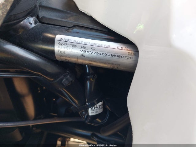 2018 KTM 1290 VBKV7940XJM980720 Photo 9
