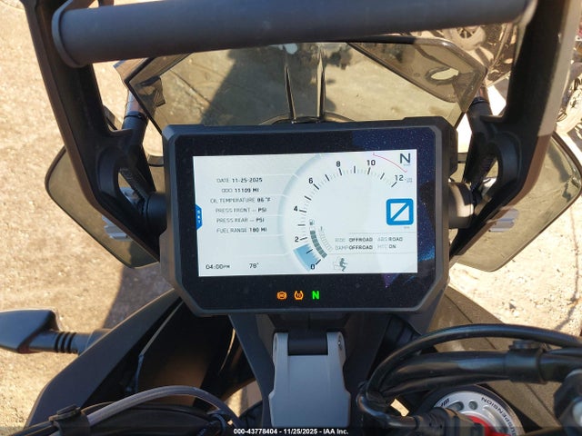 2018 KTM 1290 VBKV7940XJM980720 Photo 6