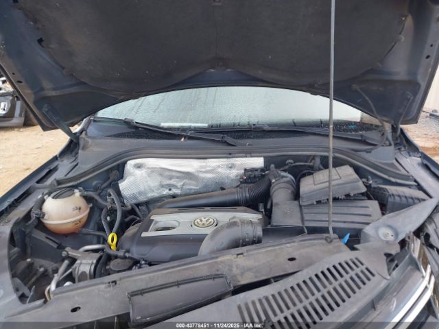 2016 VOLKSWAGEN TIGUAN WVGAV7AX2GW538325 Photo 9