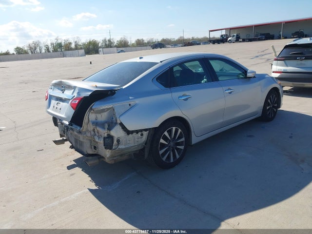 1N4AL3APXHC248426 Nissan Altima 2.5 Sl