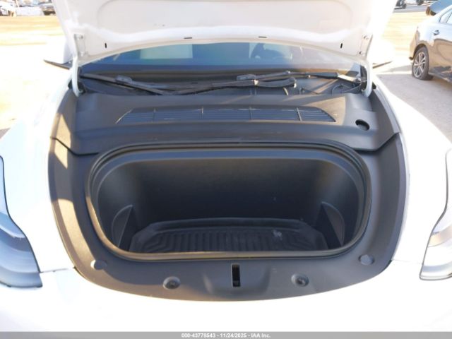 2023 TESLA MODEL Y 7SAYGDEF4PF738918 Photo 9