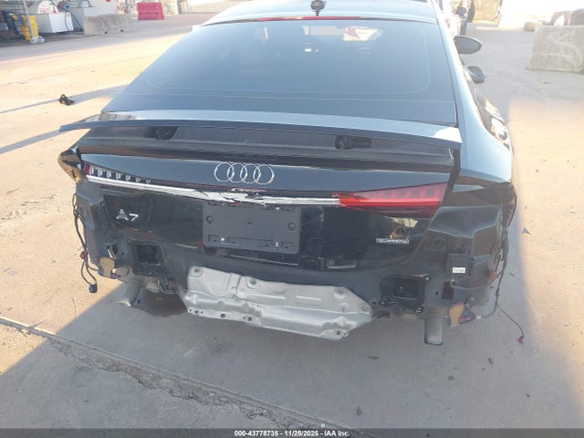 2019 AUDI A7 WAUU2AF22KN041825 Photo 5