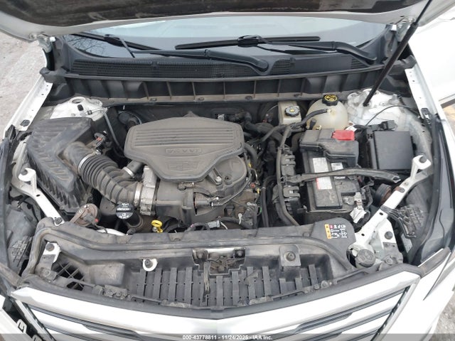 2017 CADILLAC XT5 1GYKNDRS5HZ178946 Photo 9