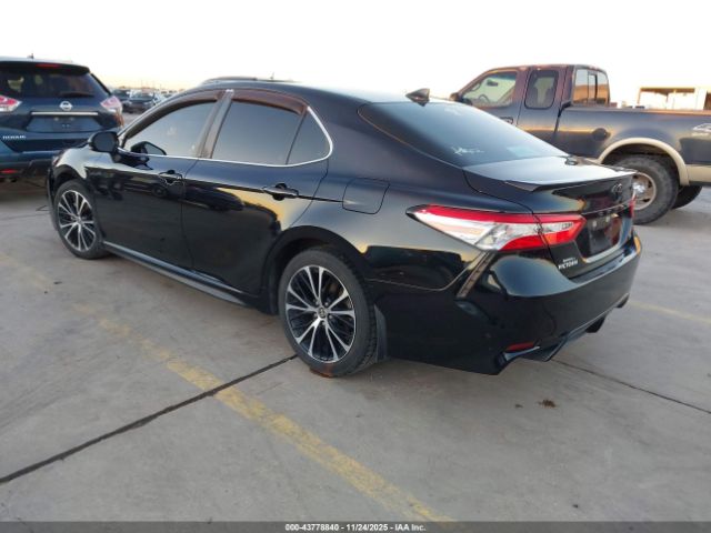 2020 TOYOTA CAMRY 4T1G11AK6LU985527 Photo 2