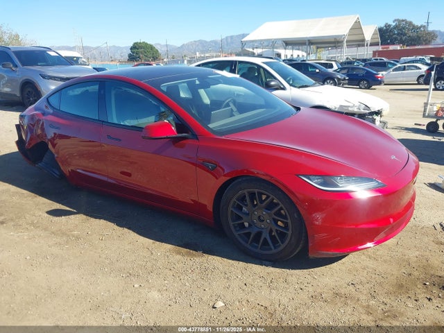 2025 TESLA MODEL 3 5YJ3E1EB7SF024069 Photo 0