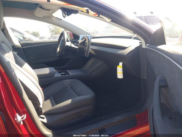 2025 TESLA MODEL 3 5YJ3E1EB7SF024069 Photo 4