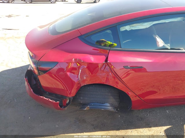 2025 TESLA MODEL 3 5YJ3E1EB7SF024069 Photo 5