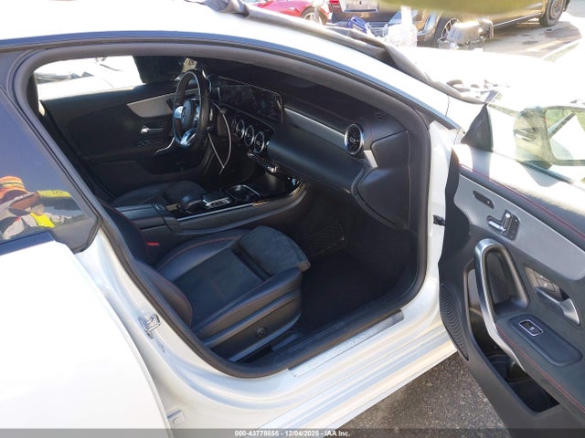 Mercedes-Benz CLA 250 2020 WDD5J4GB2LN077550 Image 5