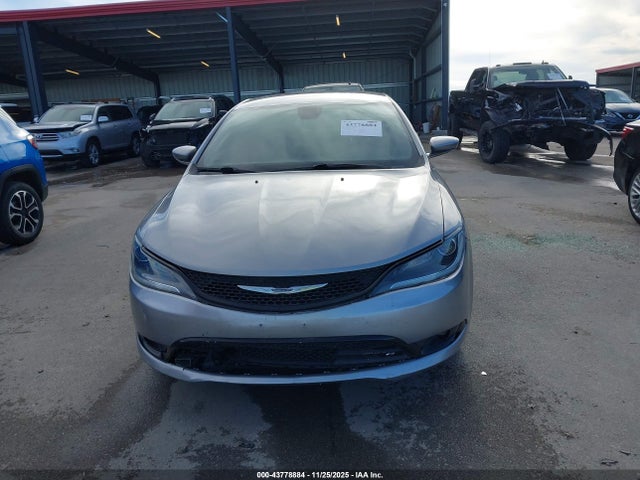 Chrysler 200 S 2015 1C3CCCBBXFN702850 Image 28