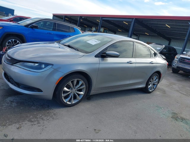 Chrysler 200 S 2015 1C3CCCBBXFN702850 Image 30