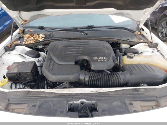 2014 CHRYSLER 300 2C3CCAAG0EH330072 Photo 9