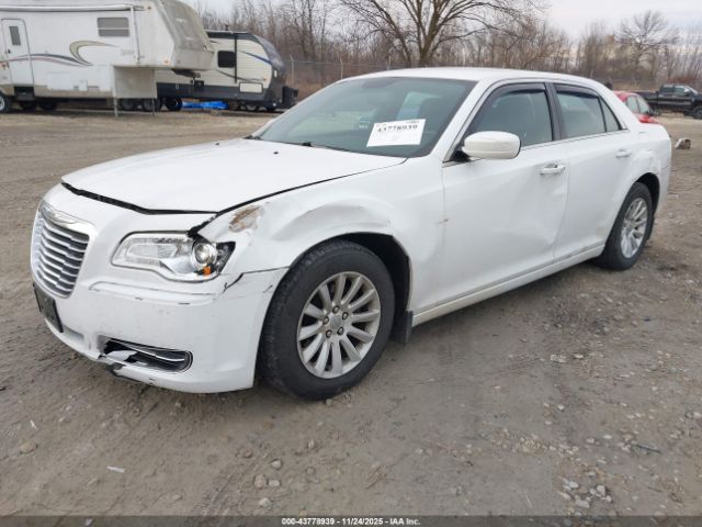 2014 CHRYSLER 300 2C3CCAAG0EH330072 Photo 1