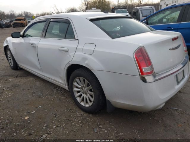 2014 CHRYSLER 300 2C3CCAAG0EH330072 Photo 2