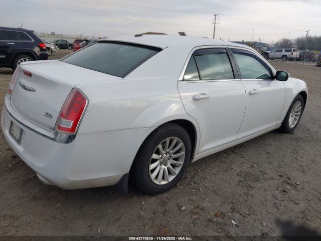 2014 CHRYSLER 300 2C3CCAAG0EH330072 Photo 3