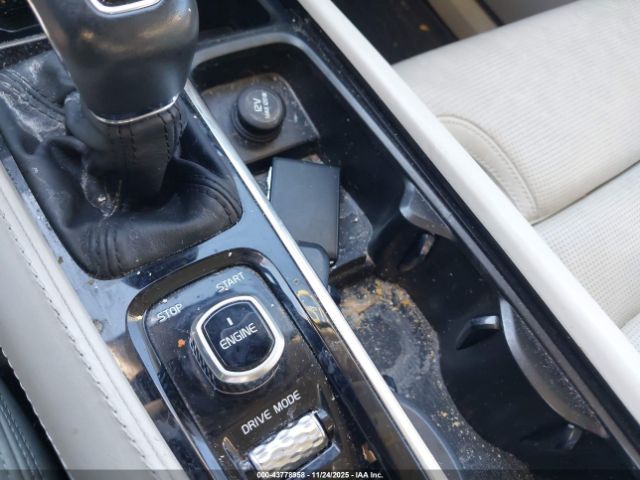 2017 VOLVO XC90 YV4A22PL7H1154668 Photo 10