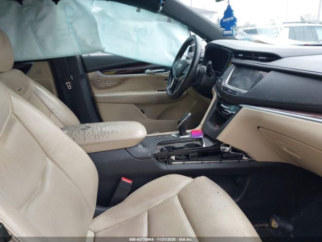 2017 CADILLAC XT5 1GYKNDRSXHZ268688 Photo 4
